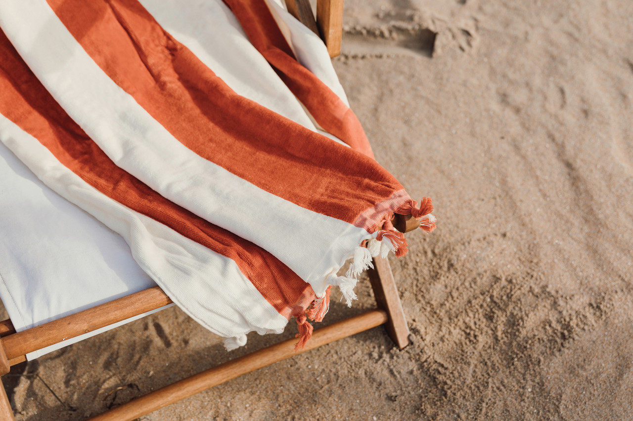 Пляжное полотенце VINGA Valmer, 80х180 см, красный; белый, Длина 180 см., ширина 80 см., высота 0,5 см., - фото 5 - id-p112016834