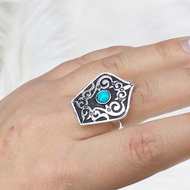 Казахское национальное кольцо с орнаментом голубым камнем вид 1