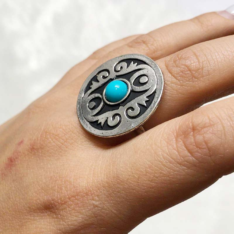 Казахское национальное кольцо с узорным орнаментом голубым камнем-круглое - фото 1 - id-p112062666