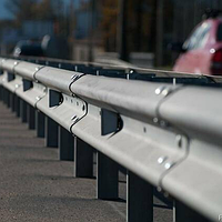 Барьерное дорожное ограждения