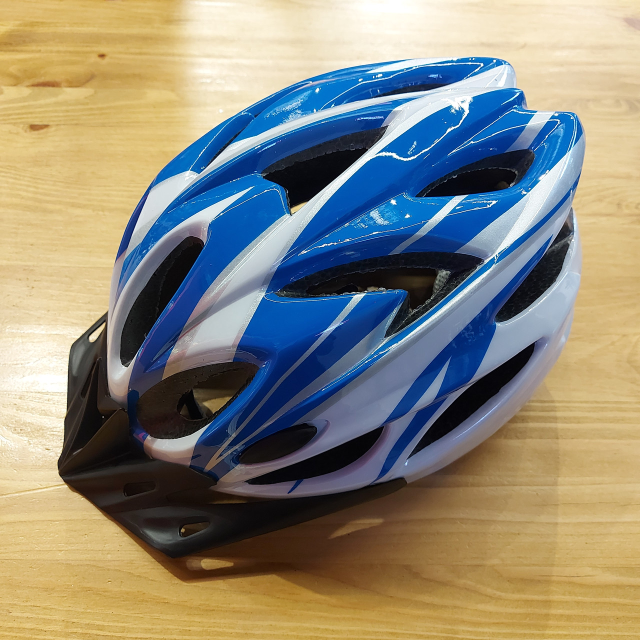 Аэродинамичный Велосипедный шлем. Взрослый. Велошлем. 18 отверстий. Шлем для велосипеда. Каска. Бело-голубой.