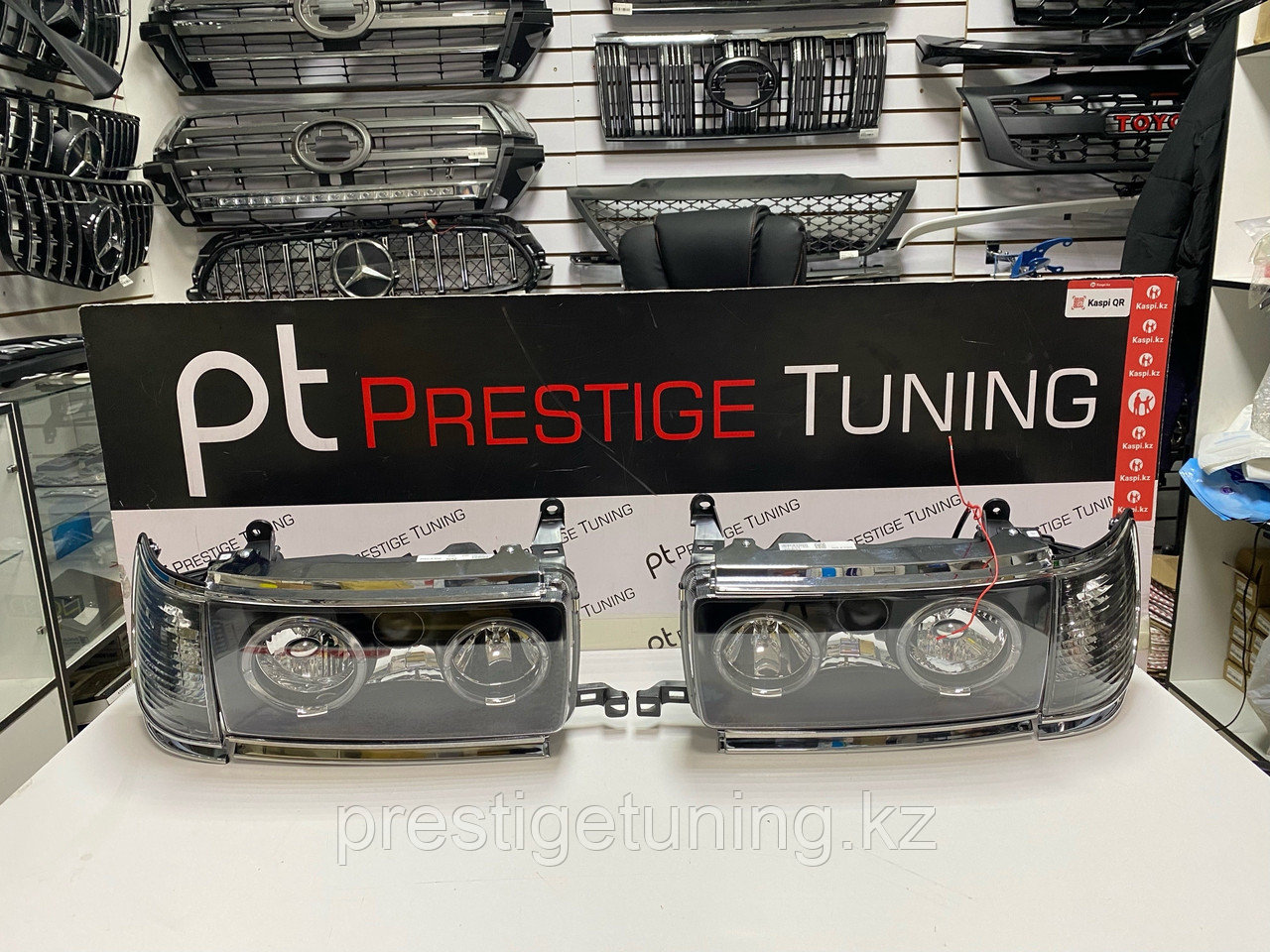 Передние фары на Land Cruiser 80 1992-97 Ангельские глазки (Черный)