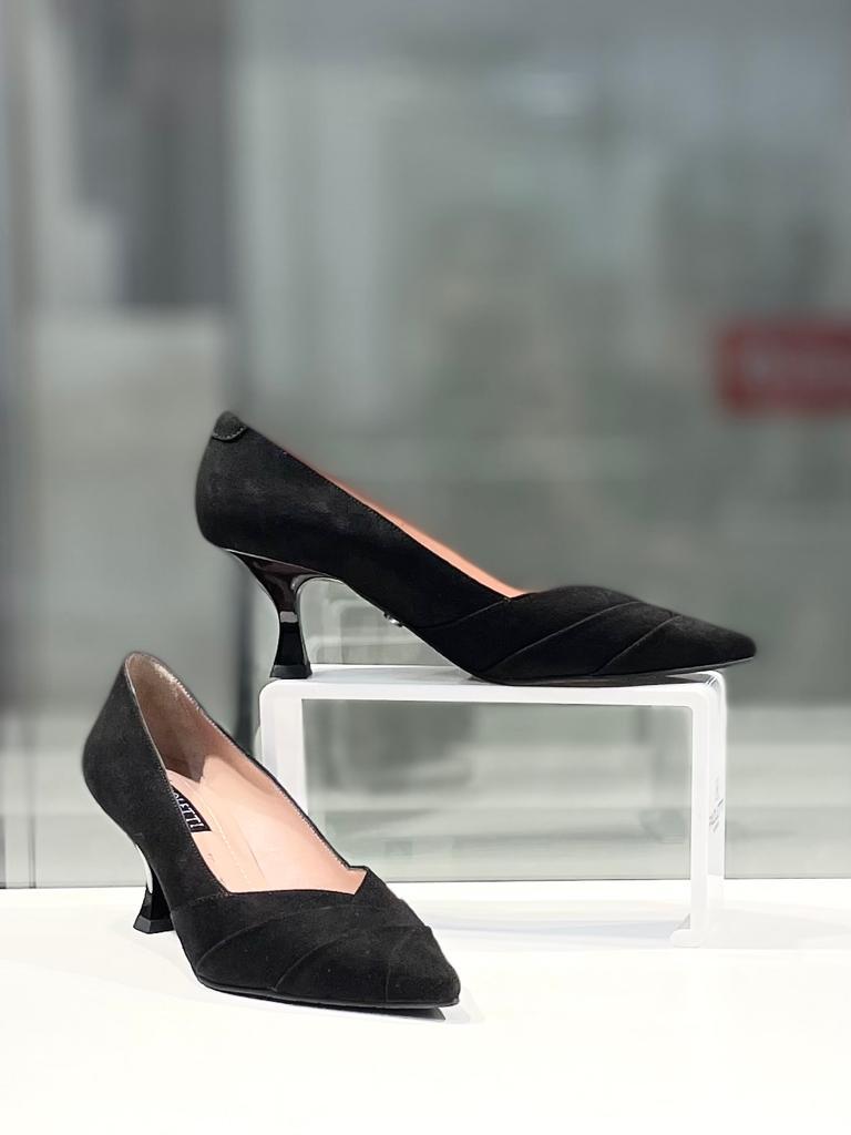Модные женские туфли черного цвета "Paoletti" в Алматы. Женская обувь новая коллекция. - фото 2 - id-p112386587