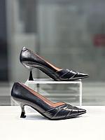 Стильные женские туфли черного цвета "Paoletti" в Алматы. Кожаная женская обувь.
