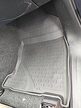 Резиновые коврики с высоким бортом для Toyota Hilux VIII 2015-н.в., фото 2