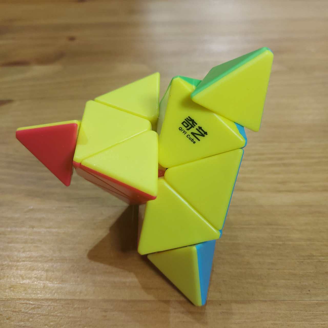 Кубик Рубика QiYi Pyraminx QiMing MoFangGe Pyraminx. Пирамидка Мефферта. Головоломка. Подарок. - фото 1 - id-p55222911