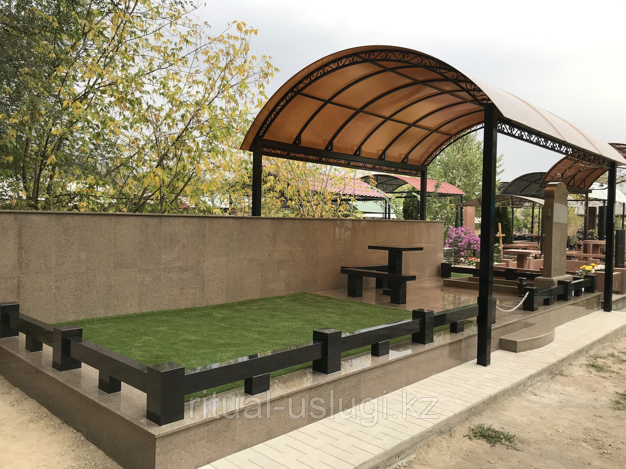 Мемориальный комплекс из гранита