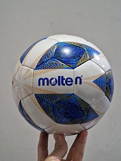 Футбольный мяч Molten размер 4 не прыгающий