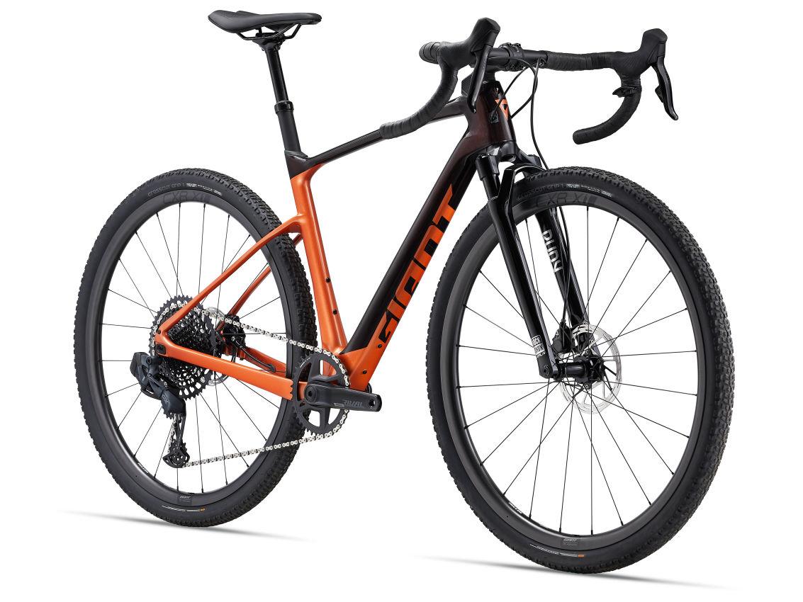 Велосипед карбоновый Giant Revolt X Advanced Pro 1 (2023) - фото 1 - id-p112637204