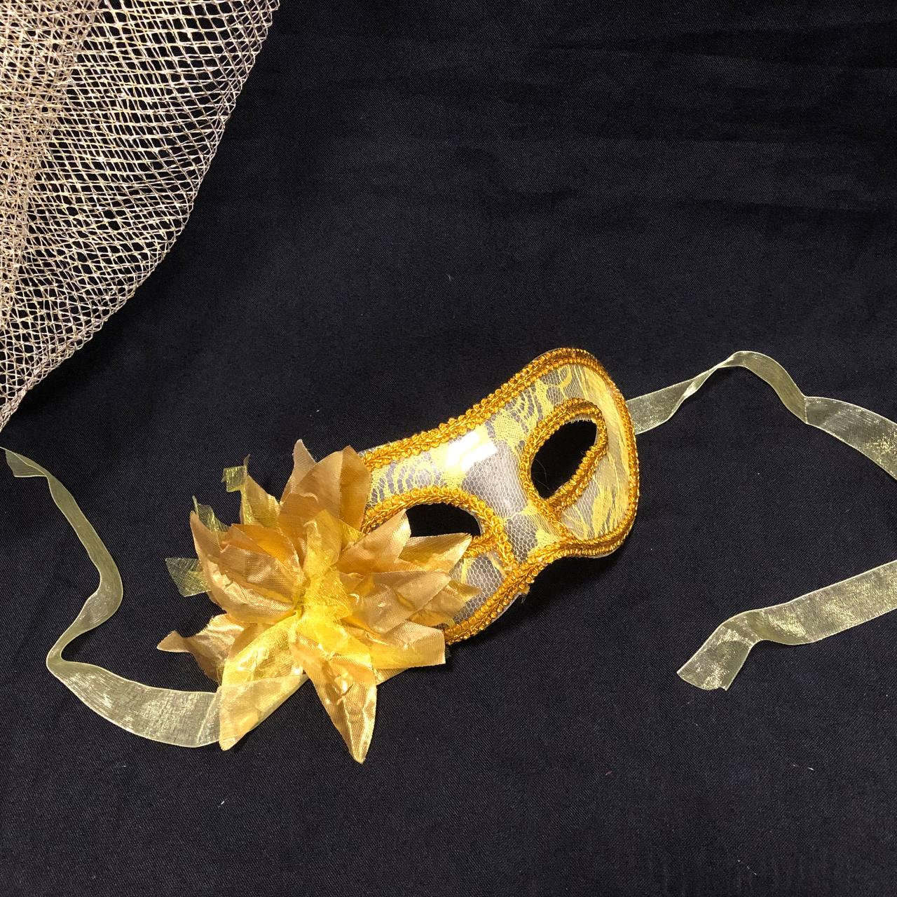 Венецианская белая маска с цветком золотая - фото 2 - id-p105795465