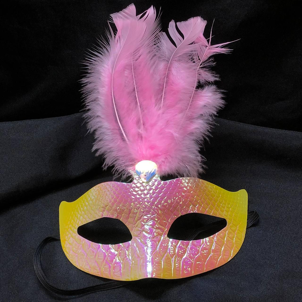 Венецианская маска переливающаяся с перьями розовый хамелеон, фото 1