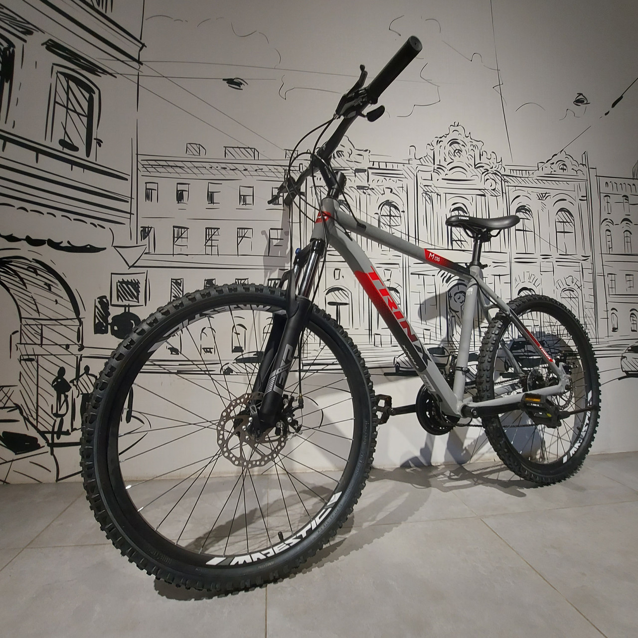 Горный Велосипед Trinx "M136" Алюминиевая рама 19". Колеса 26". Скоростной. Mtb. Серый.