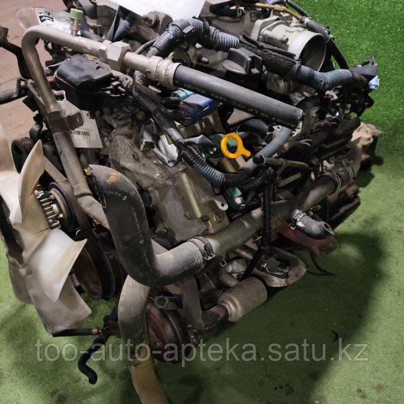 Двигатель Nissan Elgrand E51 VQ35DE 2002 (б/у) - фото 4 - id-p112670204