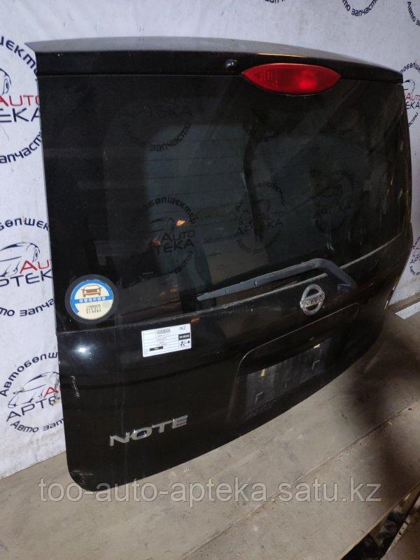 Крышка багажника Nissan Note E11 2011 (б/у) - фото 3 - id-p112670301