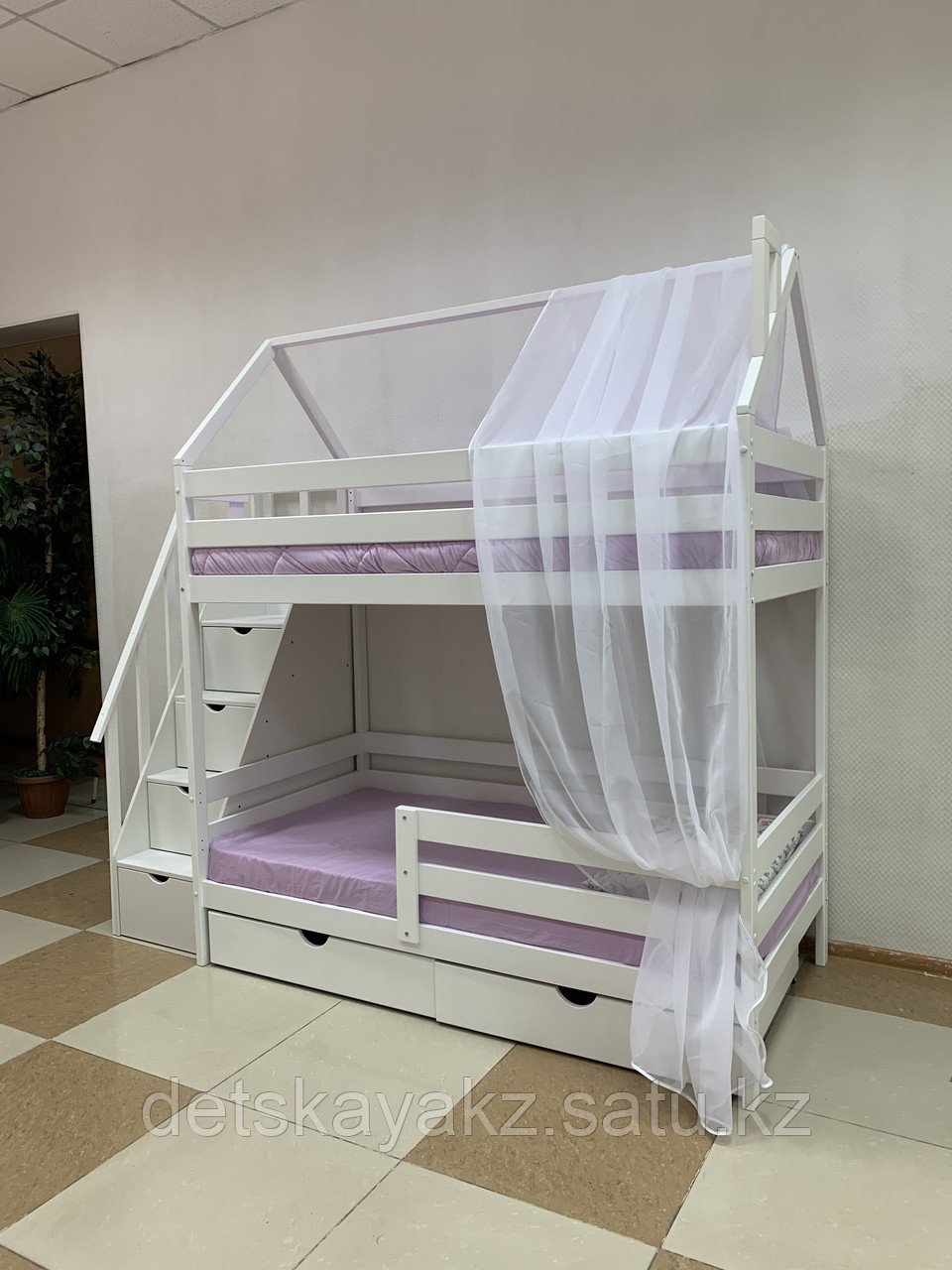 Детская кровать Двухъярусная Домик с лестницей с ящиками и матрацами - фото 5 - id-p112720989