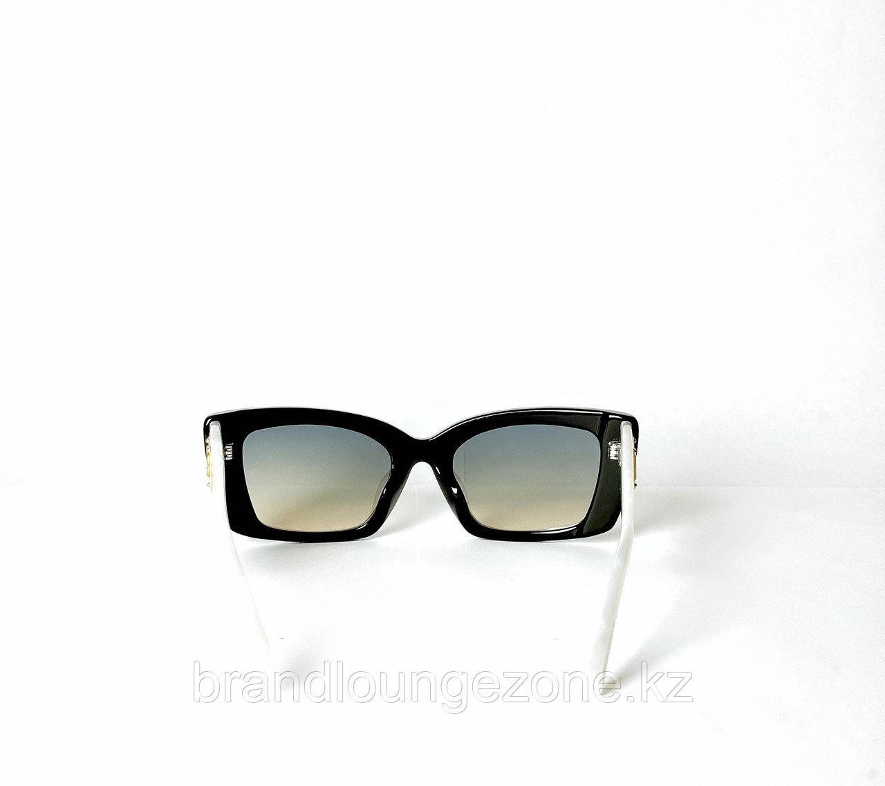 Женские очки Dolce Gabbana, черного цвета, душки белого цвета - фото 2 - id-p112723904