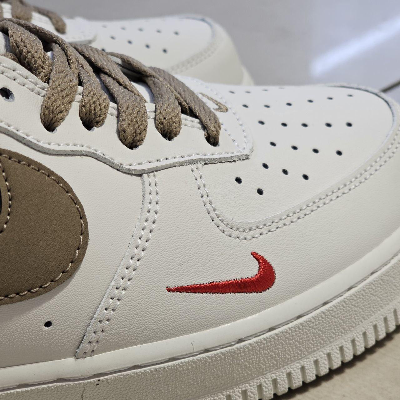 E Кроссовки Nike air force 1 коричневый - фото 4 - id-p112725000