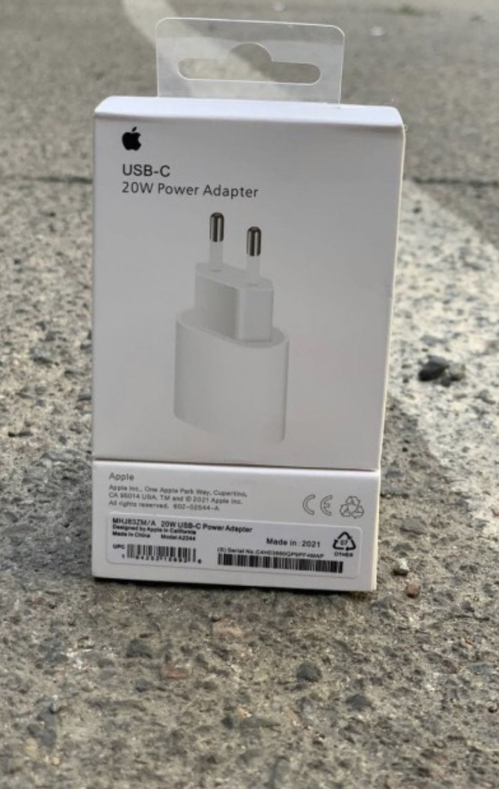 Блок питания Apple USB-C Power Adapter Out 20w оригинал - фото 3 - id-p109245306