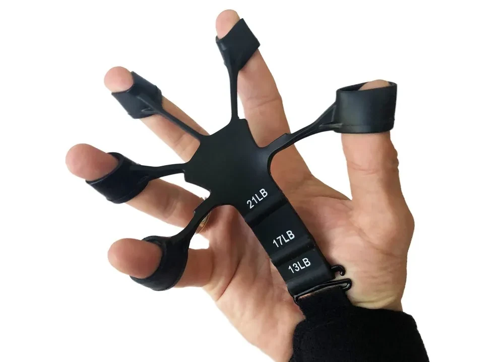 Тренажер для развития пальцев рук