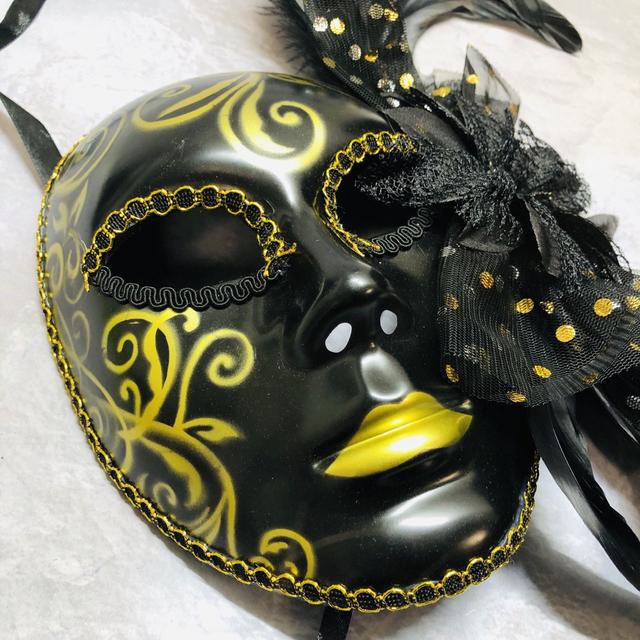 venecianskaya maska