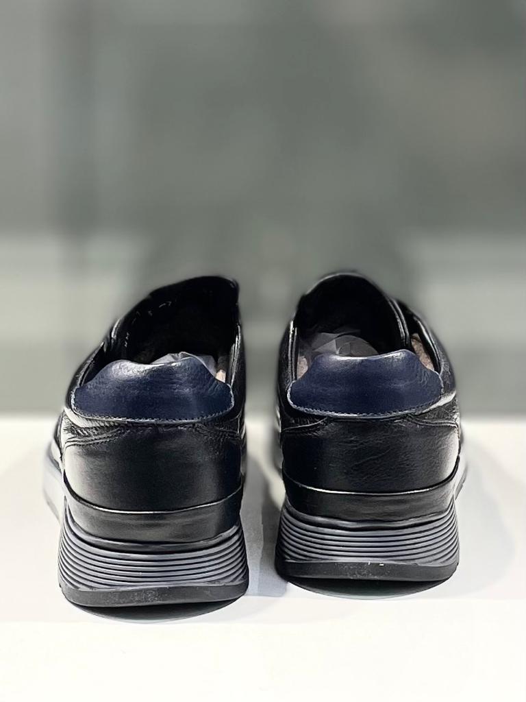 Кроссовки мужские кожаные черного цвета в Алматы. Качественная мужская обувь. - фото 3 - id-p112813063