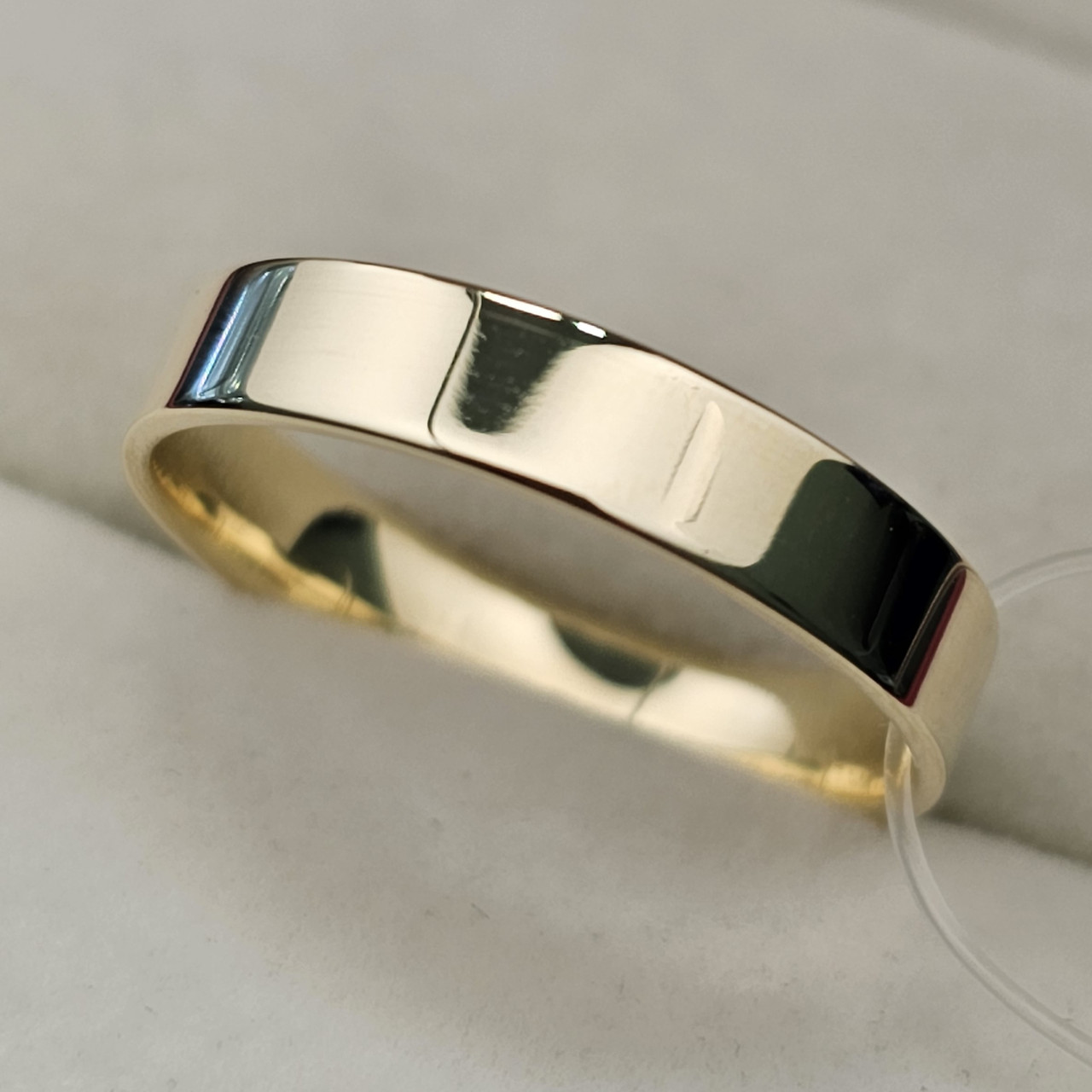 Обручальное кольцо 2.84 гр, 585 проба, 18р/4мм - фото 3 - id-p112813247
