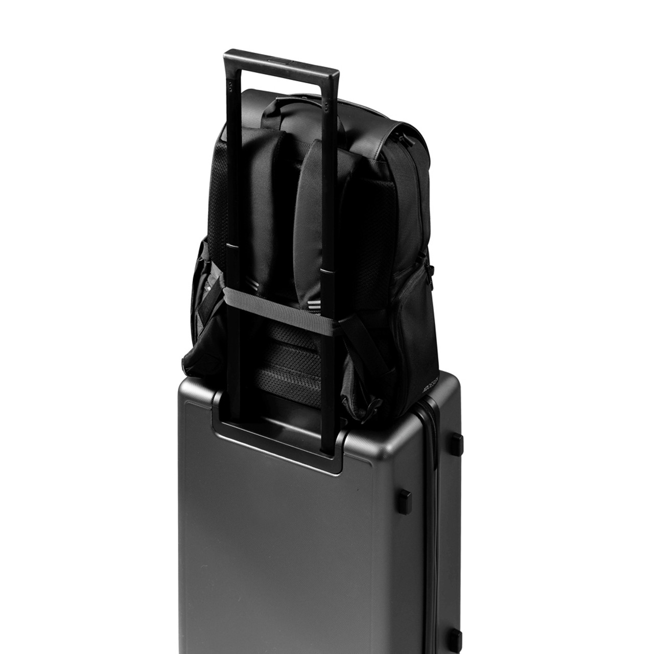 Рюкзак XD Design Soft Daypack, 16 , черный; , Длина 32 см., ширина 14 см., высота 41,5 см., диаметр 0 см., - фото 9 - id-p112814629