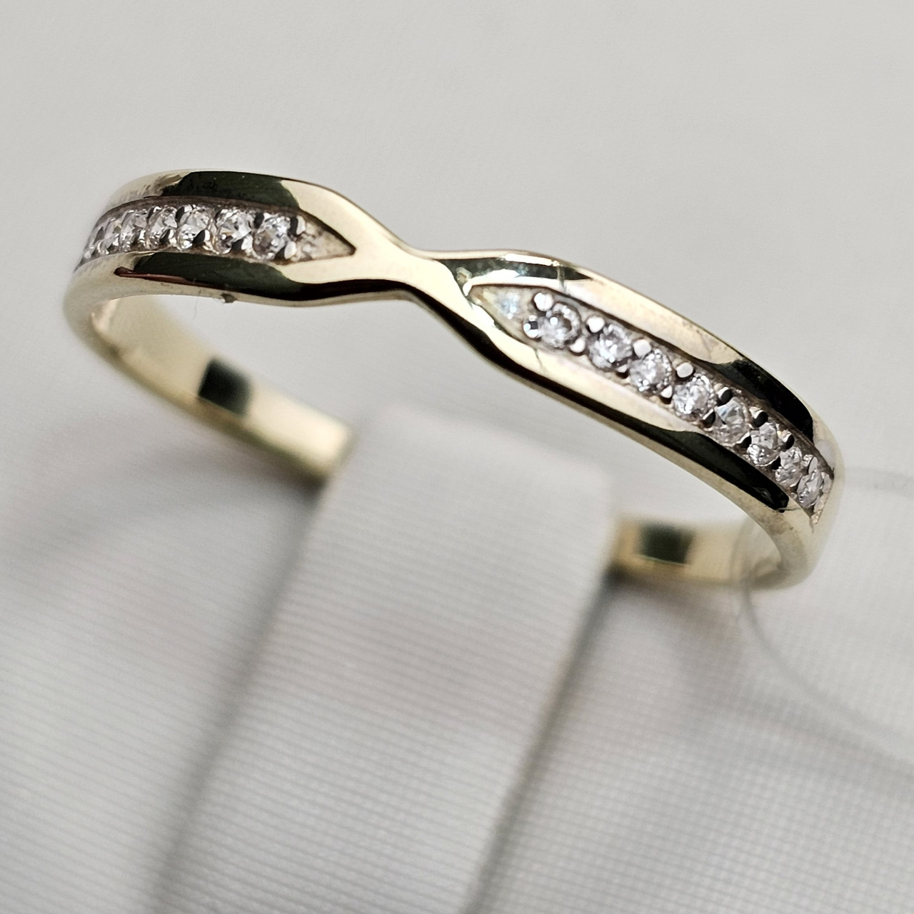 Золотое кольцо фианит ж/з 1,02 г. 585 проба, 16,5 размер - фото 8 - id-p112815514