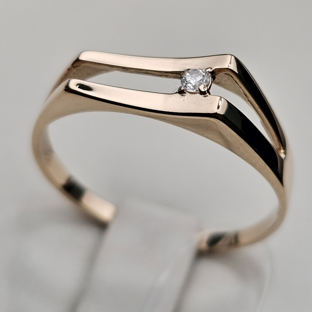 Золотое кольцо фианит к/з 1,72 г. 585 проба, 18,5 размер - фото 2 - id-p112815808
