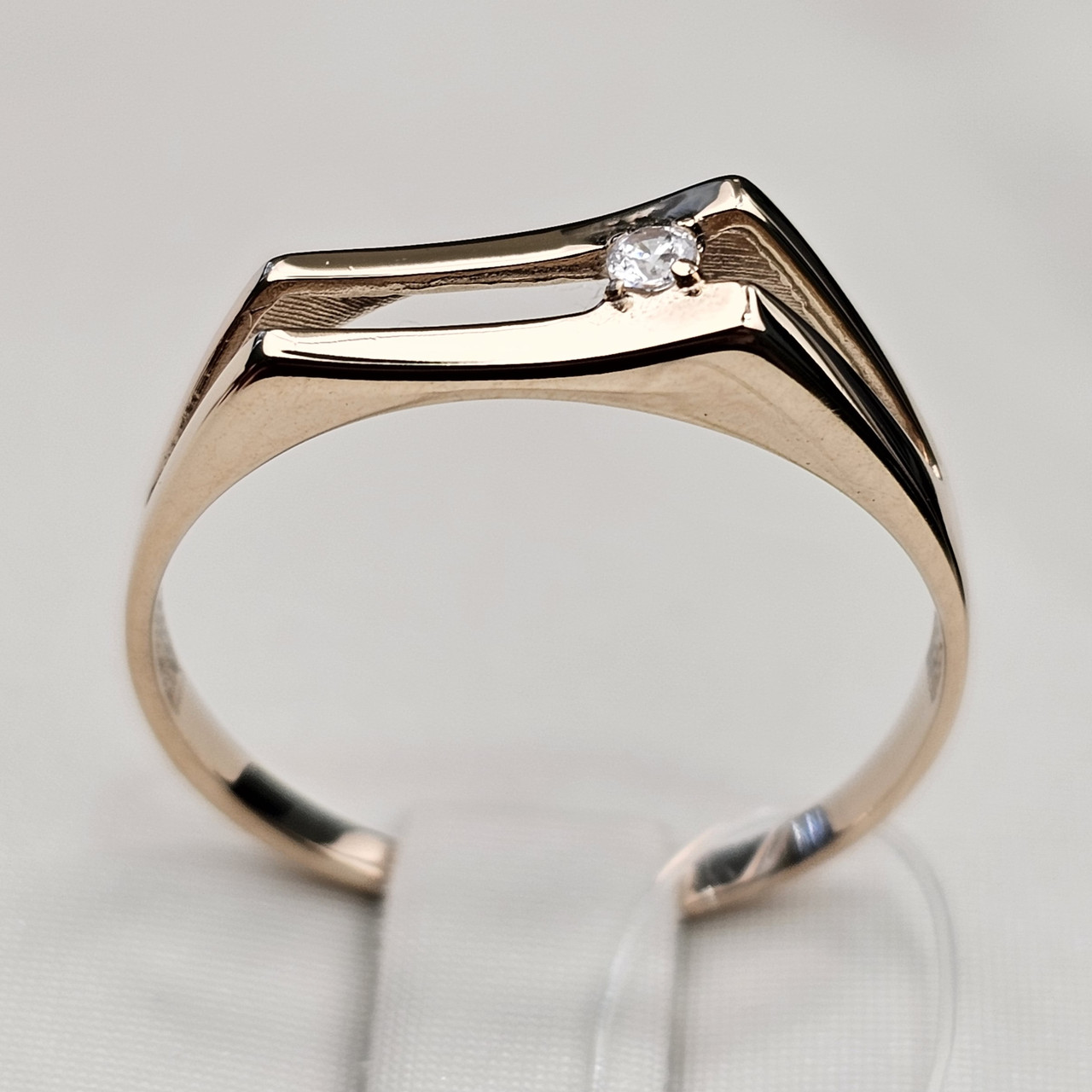 Золотое кольцо фианит к/з 1,72 г. 585 проба, 18,5 размер - фото 3 - id-p112815808