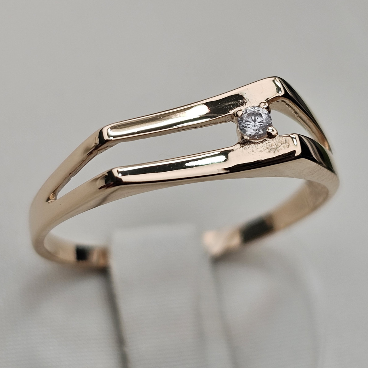 Золотое кольцо фианит к/з 1,72 г. 585 проба, 18,5 размер - фото 5 - id-p112815808