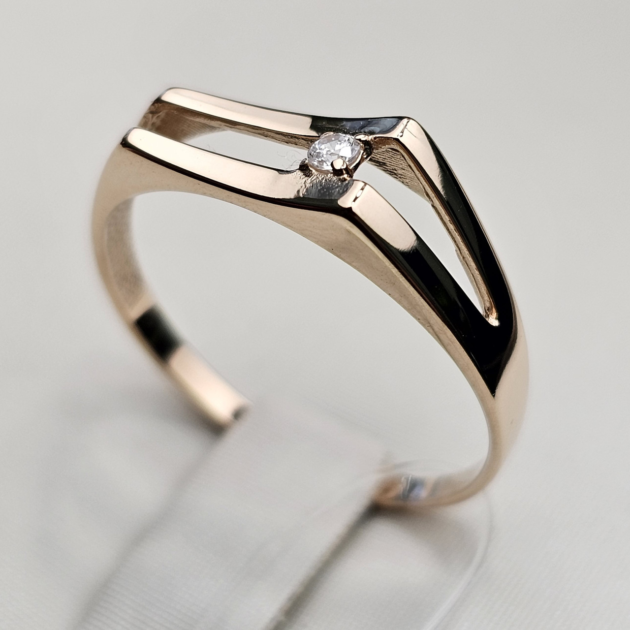 Золотое кольцо фианит к/з 1,72 г. 585 проба, 18,5 размер - фото 7 - id-p112815808