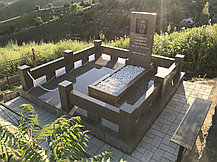 Оградки, памятники из гранита на кладбище, фото 3