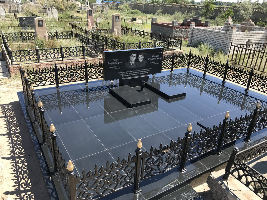 Расталған фотосуреттері бар Екатеринбургтегі расталған эскорттар