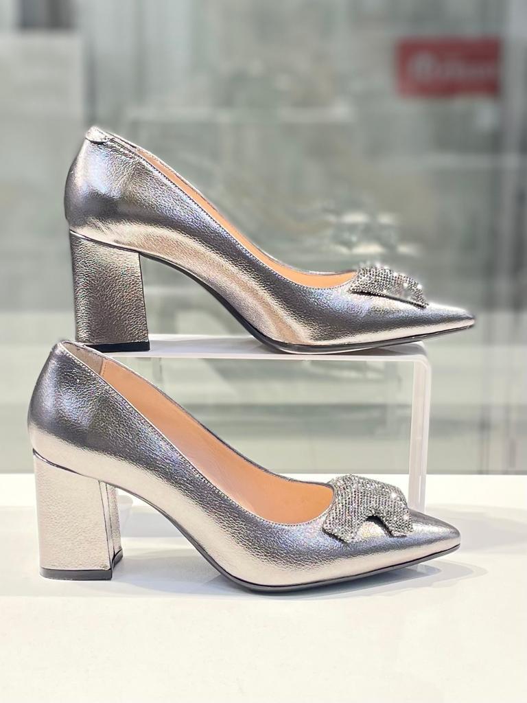Женская обувь нарядные туфли "Baver" серебристого цвета в Алматы. - фото 2 - id-p112909880