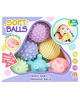 Тактильные мячики-пищалки для малышей в коробке