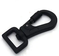 Карабин вертлюжный с защелкой 7 см, черный