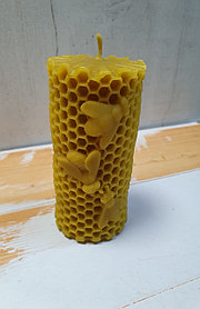 Восковая свеча пенёк соты с пчелами