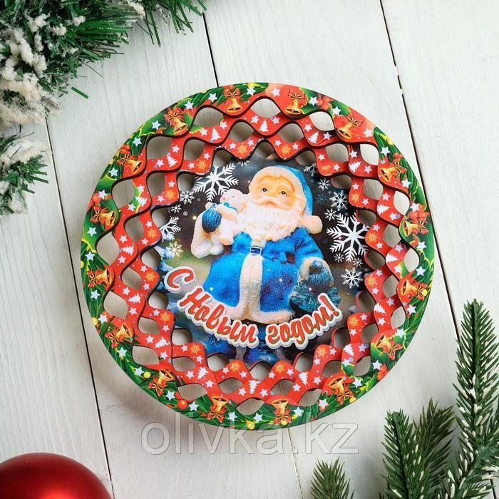 Тарелка сувенирная деревянная "Новогодний. Здравствуй, Дедушка Мороз", цветной - фото 1 - id-p112979373