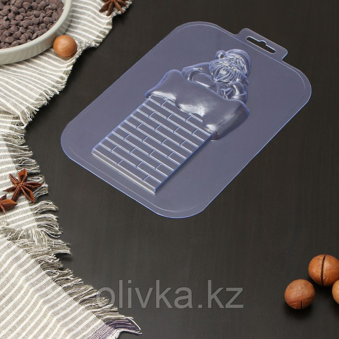 Форма для шоколада и конфет пластиковая «Санта на трубе», размер изделия 17×8,3×1 см, цвет прозрачный - фото 1 - id-p112989906
