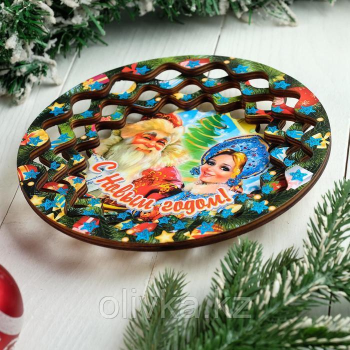 Тарелка сувенирная деревянная "Новогодний. Дед Мороз и Снегурочка", цветной - фото 2 - id-p112979128