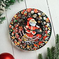 Тарелка сувенирная деревянная "Новогодний. Дед Мороз игрушка", цветной