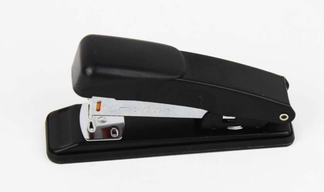 Степлер металлический "8207" до 20 листов, черный