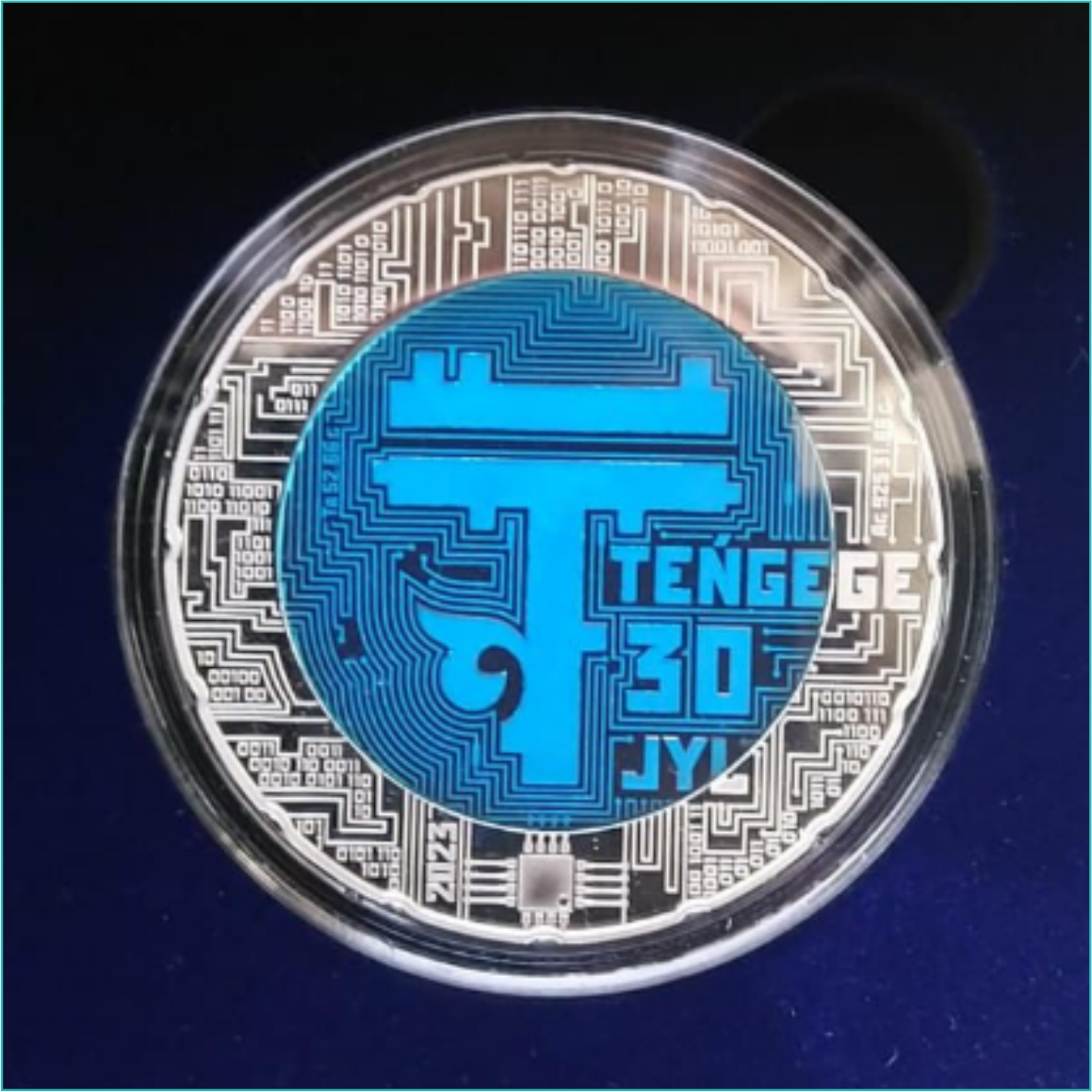Монета "30 лет тенге" 1000 тенге Казахстан (Серебро 925) - фото 3 - id-p112895821