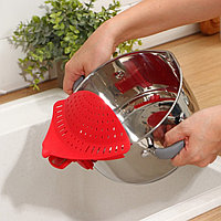 Дуршлаг-слив кухонный на прищепке Доляна, 12×18,5 см, цвет МИКС