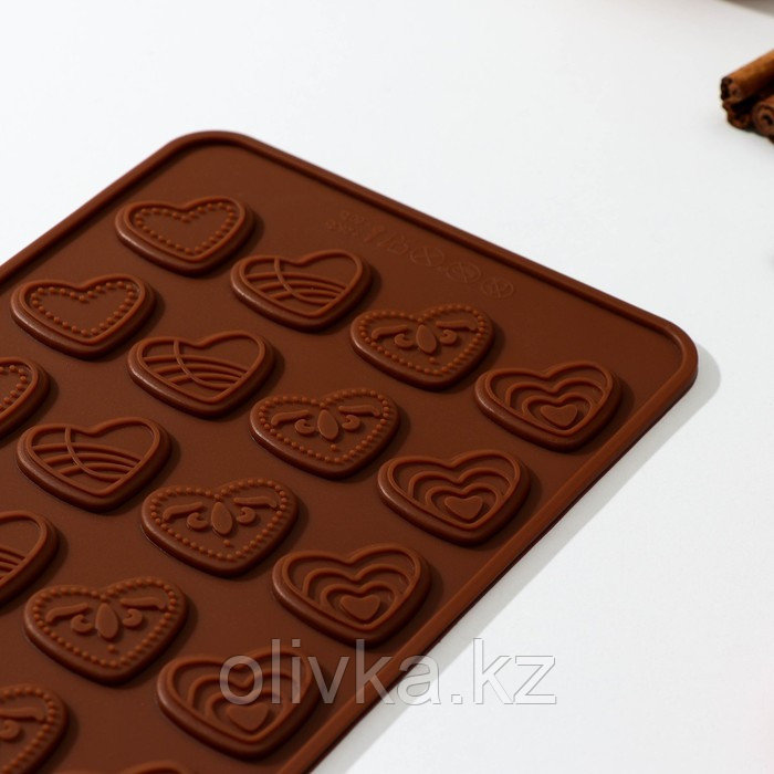 Форма силиконовая для шоколада Доляна «Сердечки», 21×11 см, 24 ячейки, цвет шоколадный - фото 2 - id-p113242488