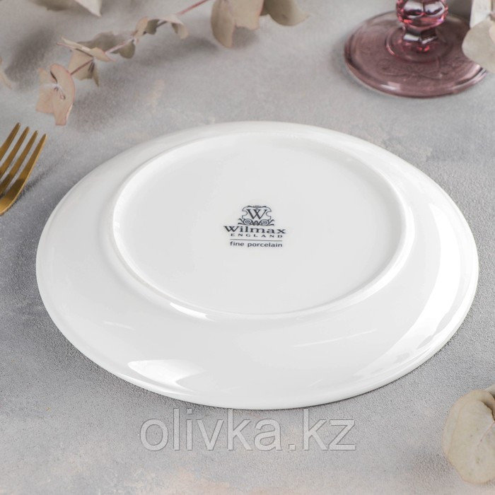 Тарелка фарфоровая десертная с утолщённым краем Wilmax Olivia Pro, d=20 см, цвет белый - фото 3 - id-p113244385