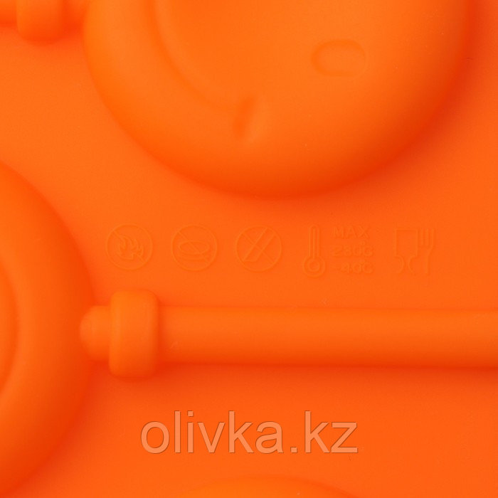 Форма силиконовая для леденцов Доляна «Смайл», 24×9,5 см, 6 ячеек (d=4 см), с палочками, цвет МИКС - фото 5 - id-p113245375