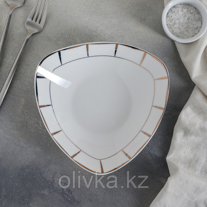 Тарелка фарфоровая сервировочная «Аврора», 500 мл, d=19 см, цвет белый - фото 2 - id-p113254631
