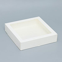 Коробка складная, с окном, белая, 20 х 20 х 4 см